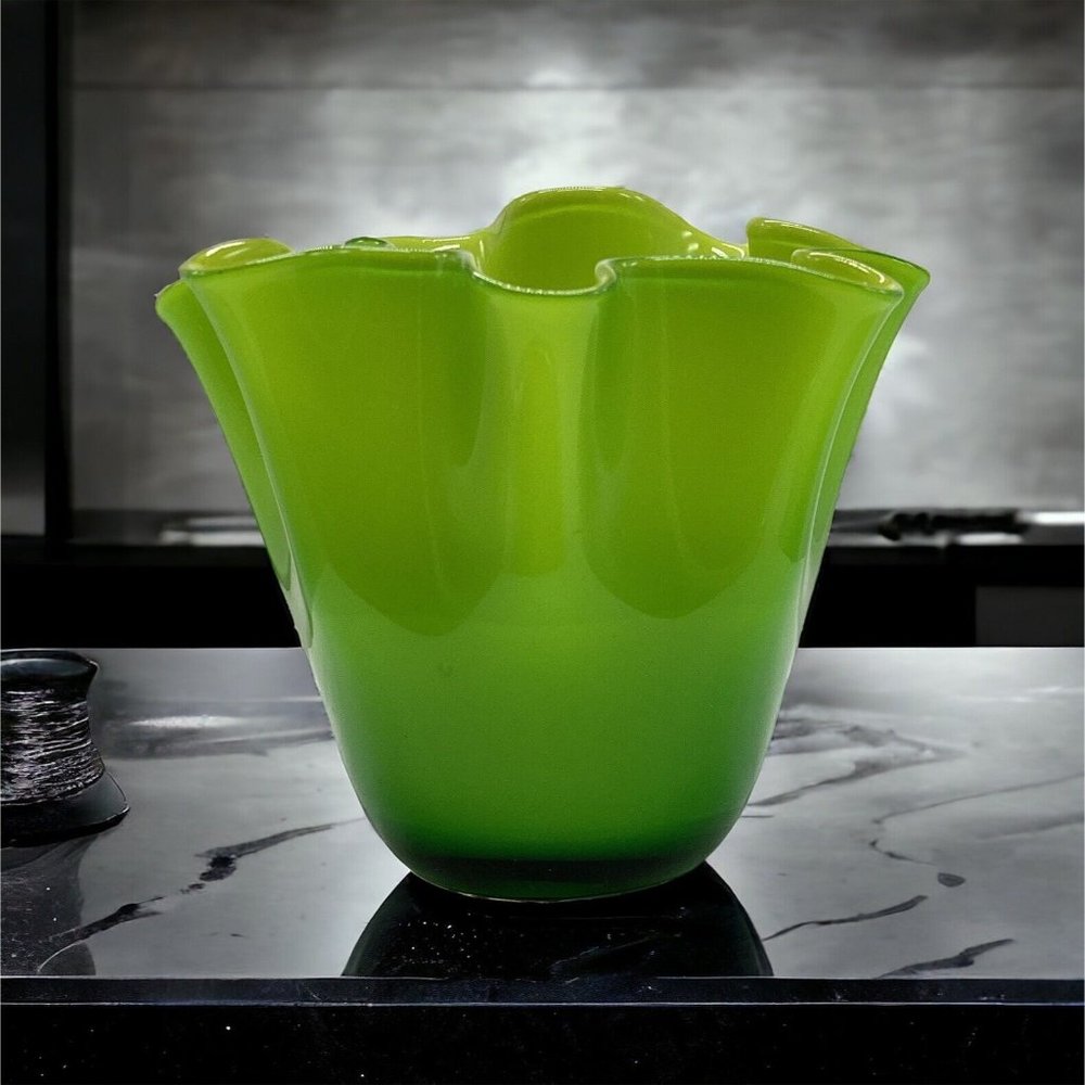 Lime Green And Yellow Cased Glass Handkerchief Ruffled Vase 5”x5” By Gorgeous Dr